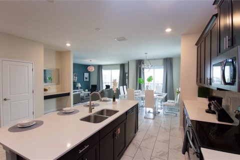 Casa en venta en Davenport, Florida, 6 dormitorios, 305.74 m2 № 1626602 - foto 5