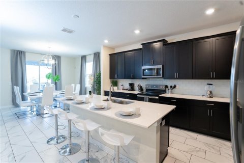 Casa en venta en Davenport, Florida, 6 dormitorios, 305.74 m2 № 1626602 - foto 8