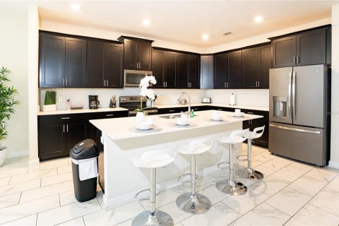 Casa en venta en Davenport, Florida, 6 dormitorios, 305.74 m2 № 1626602 - foto 7