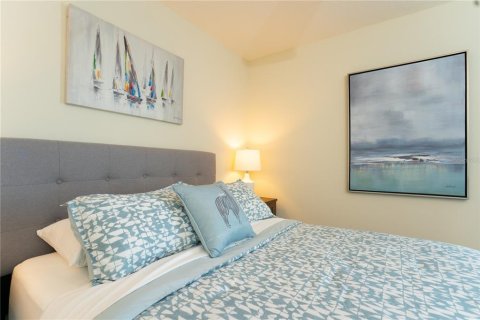 Casa en venta en Davenport, Florida, 6 dormitorios, 305.74 m2 № 1626602 - foto 30