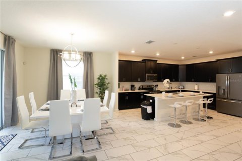 Casa en venta en Davenport, Florida, 6 dormitorios, 305.74 m2 № 1626602 - foto 12