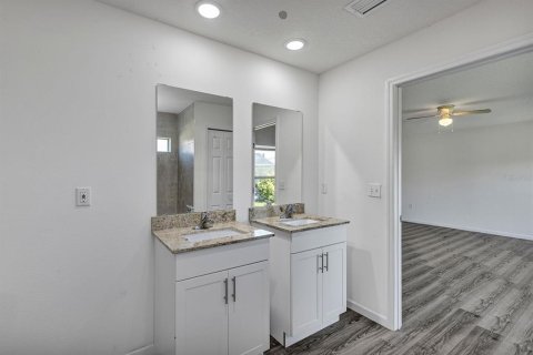 Villa ou maison à louer à Palm Bay, Floride: 4 chambres, 158.86 m2 № 2413731 - photo 16