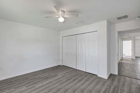 Villa ou maison à louer à Palm Bay, Floride: 4 chambres, 158.86 m2 № 2413731 - photo 9