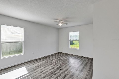 Villa ou maison à louer à Palm Bay, Floride: 4 chambres, 158.86 m2 № 2413731 - photo 17