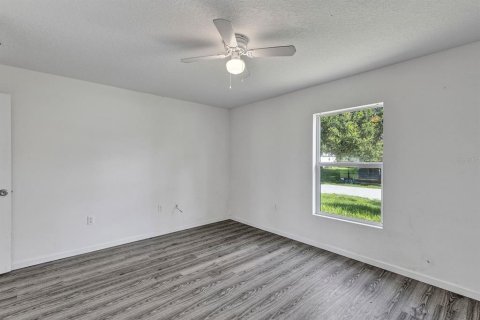 Villa ou maison à louer à Palm Bay, Floride: 4 chambres, 158.86 m2 № 2413731 - photo 6