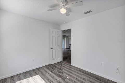 Villa ou maison à louer à Palm Bay, Floride: 4 chambres, 158.86 m2 № 2413731 - photo 12
