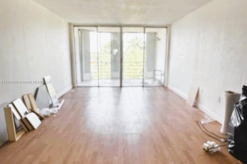 Copropriété à louer à Miami, Floride: 1 chambre, 83.43 m2 № 1971183 - photo 3