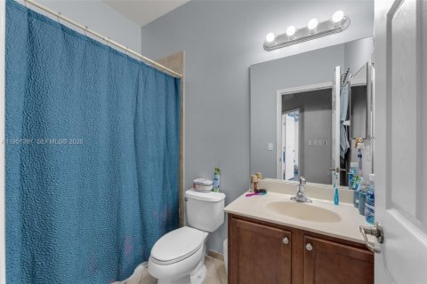 Touwnhouse à vendre à Cutler Bay, Floride: 3 chambres, 162.3 m2 № 2089327 - photo 12