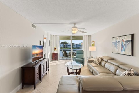 Купить кондоминиум в Пемброк-Пайнс, Флорида 1 спальня, 83.61м2, № 2003910 - фото 14