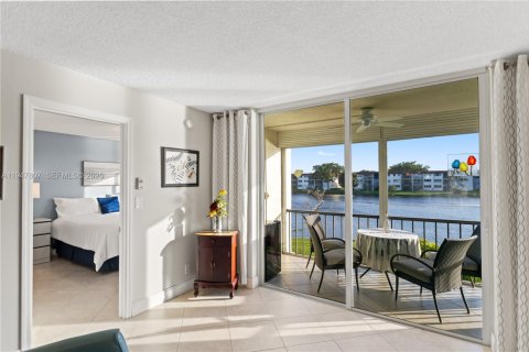 Купить кондоминиум в Пемброк-Пайнс, Флорида 1 спальня, 83.61м2, № 2003910 - фото 15