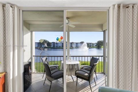 Купить кондоминиум в Пемброк-Пайнс, Флорида 1 спальня, 83.61м2, № 2003910 - фото 16