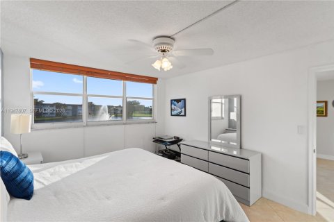 Купить кондоминиум в Пемброк-Пайнс, Флорида 1 спальня, 83.61м2, № 2003910 - фото 23