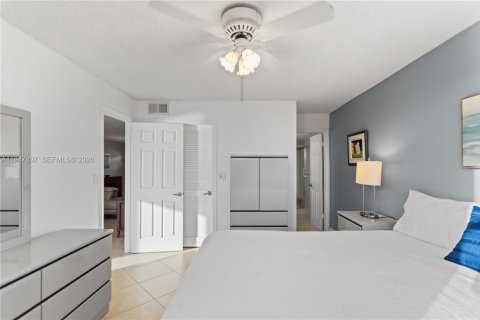 Купить кондоминиум в Пемброк-Пайнс, Флорида 1 спальня, 83.61м2, № 2003910 - фото 24