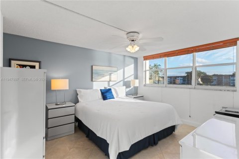 Купить кондоминиум в Пемброк-Пайнс, Флорида 1 спальня, 83.61м2, № 2003910 - фото 21