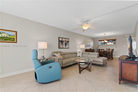 Купить кондоминиум в Пемброк-Пайнс, Флорида 1 спальня, 83.61м2, № 2003910 - фото 11