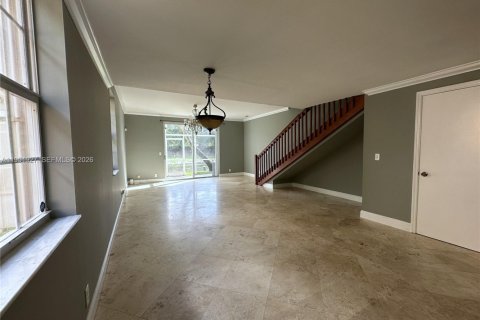 Adosado en alquiler en Weston, Florida, 4 dormitorios, 160.54 m2 № 2055107 - foto 4
