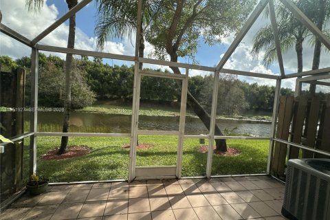 Adosado en alquiler en Weston, Florida, 4 dormitorios, 160.54 m2 № 2055107 - foto 28