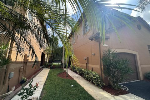 Adosado en alquiler en Weston, Florida, 4 dormitorios, 160.54 m2 № 2055107 - foto 2