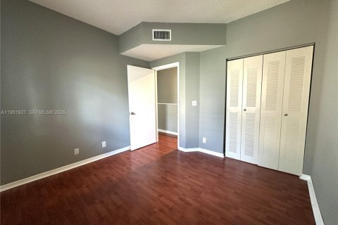 Adosado en alquiler en Weston, Florida, 4 dormitorios, 160.54 m2 № 2055107 - foto 17