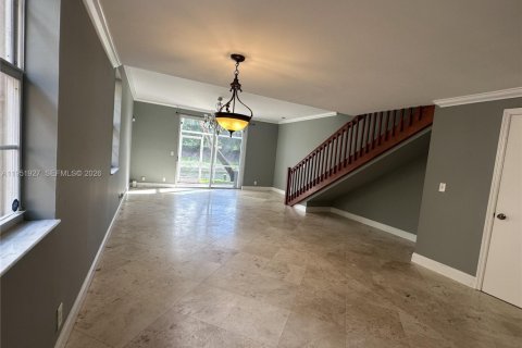 Adosado en alquiler en Weston, Florida, 4 dormitorios, 160.54 m2 № 2055107 - foto 5