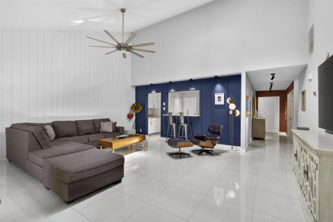 Townhouse in Wellington, Florida 3 bedrooms, 159.79 sq.m. № 2083574 - photo 21