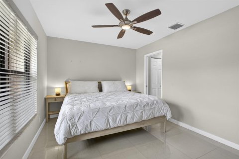 Townhouse in Wellington, Florida 3 bedrooms, 159.79 sq.m. № 2083574 - photo 15
