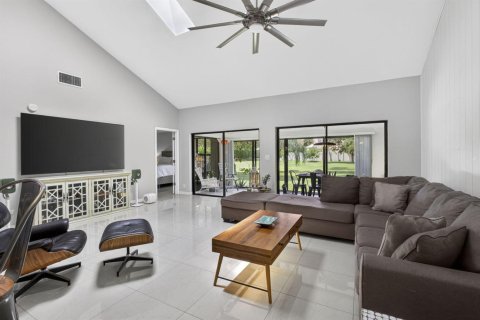 Townhouse in Wellington, Florida 3 bedrooms, 159.79 sq.m. № 2083574 - photo 23