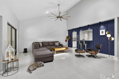 Townhouse in Wellington, Florida 3 bedrooms, 159.79 sq.m. № 2083574 - photo 19