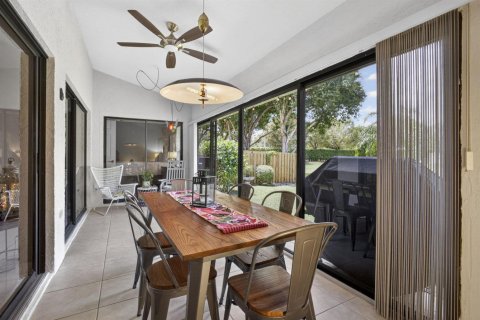 Townhouse in Wellington, Florida 3 bedrooms, 159.79 sq.m. № 2083574 - photo 17