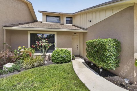 Townhouse in Wellington, Florida 3 bedrooms, 159.79 sq.m. № 2083574 - photo 9