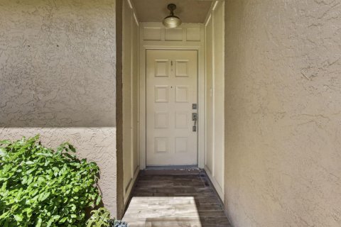 Townhouse in Wellington, Florida 3 bedrooms, 159.79 sq.m. № 2083574 - photo 10