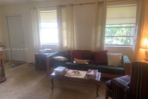 Villa ou maison à vendre à Miami, Floride: 4 chambres, 154.03 m2 № 1989231 - photo 9