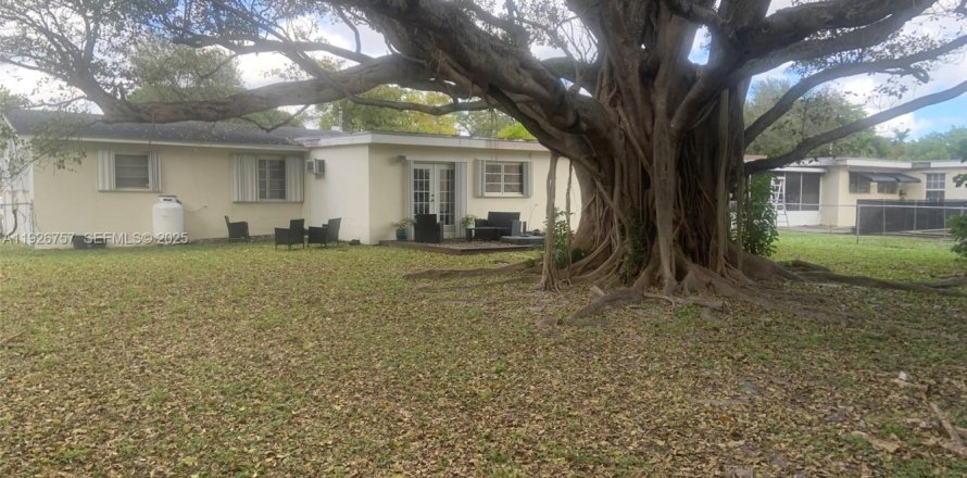 Villa ou maison à Miami, Floride 4 chambres, 154.03 m2 № 1989231