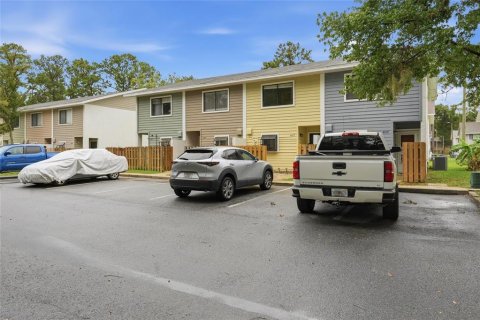 Townhouse in Gainesville, Florida 2 bedrooms, 96.8 sq.m. № 2157423 - photo 3