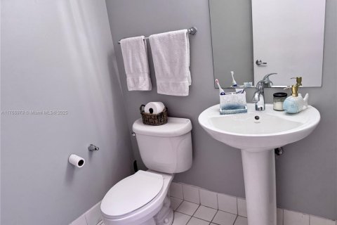 Copropriété à vendre à Miami, Floride: 1 chambre, 71.81 m2 № 1962295 - photo 5