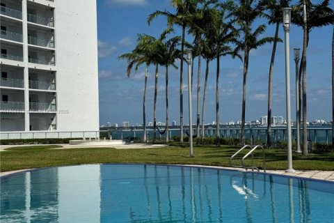 Copropriété à vendre à Miami, Floride: 1 chambre, 71.81 m2 № 1962295 - photo 16