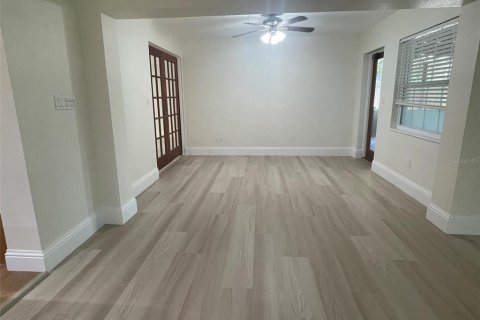 Villa ou maison à vendre à Saint Petersburg, Floride: 4 chambres, 268.67 m2 № 2318787 - photo 6