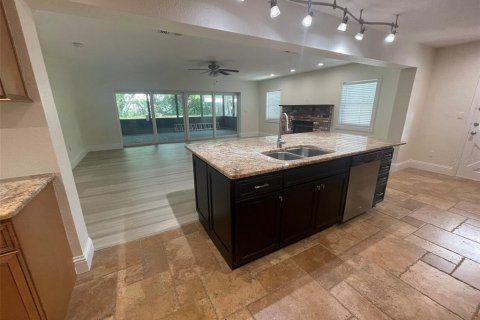 Villa ou maison à vendre à Saint Petersburg, Floride: 4 chambres, 268.67 m2 № 2318787 - photo 2