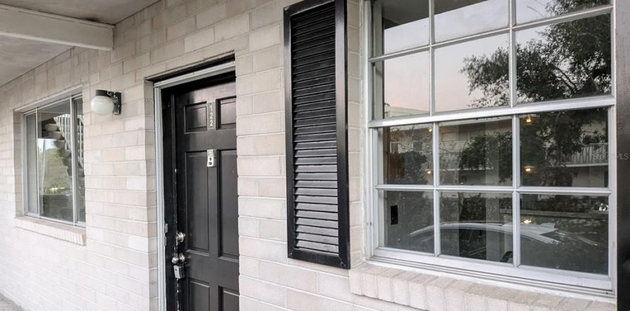 Condominio en Winter Park, Florida, 1 dormitorio  № 1512554
