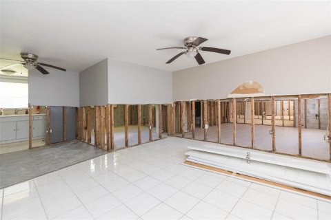 Commercial property in Hudson, Florida 4 bedrooms, 178.37 sq.m. № 1908837 - photo 28