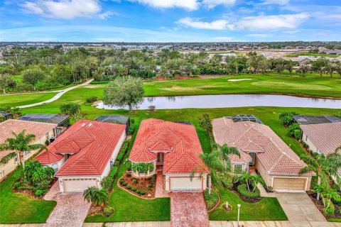 House in North Port, Florida 3 bedrooms, 169.36 sq.m. № 1522239 - photo 2
