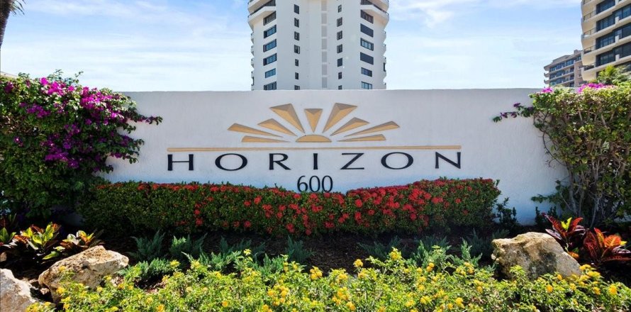 Condo in Juno Beach, Florida, 2 bedrooms  № 994344
