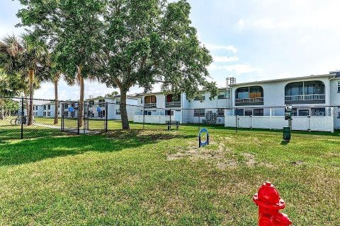 Apartment in Port Richey, Florida 2 bedrooms, 88.26 sq.m. № 1886129 - photo 1