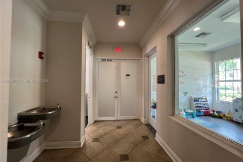 Condo in Pembroke Pines, Florida, 2 bedrooms  № 1790818 - photo 20