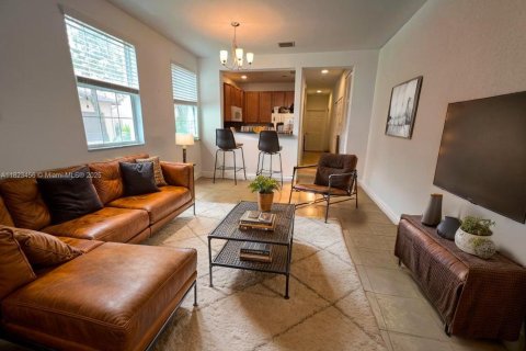 Condo in Pembroke Pines, Florida, 2 bedrooms  № 1790818 - photo 5