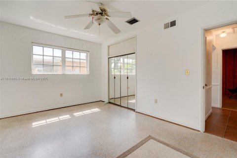 Casa en venta en Miramar, Florida, 4 dormitorios, 203.92 m2 № 1893530 - foto 21