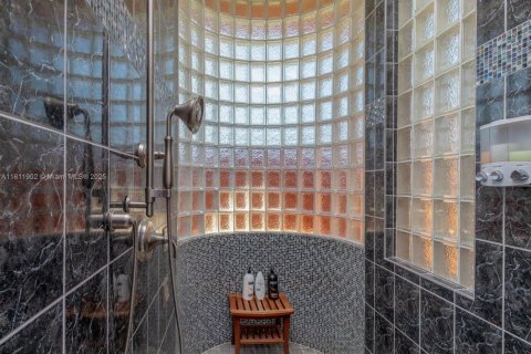 Casa en venta en Punta Gorda, Florida, 7 dormitorios, 834.36 m2 № 1942610 - foto 23