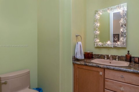 Casa en venta en Punta Gorda, Florida, 7 dormitorios, 834.36 m2 № 1942610 - foto 26