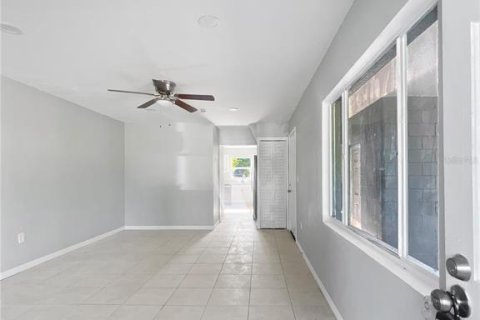 Villa ou maison à vendre à Winter Haven, Floride: 4 chambres, 130.06 m2 № 1878067 - photo 5