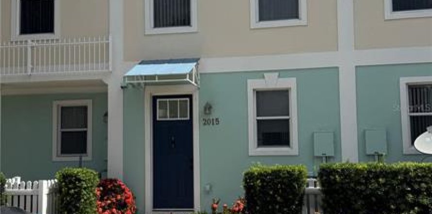 Townhouse in Kissimmee, Florida 3 bedrooms, 130.81 sq.m. № 2167564